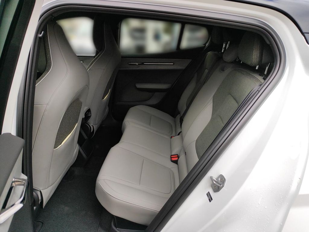 Volvo EX30 2025