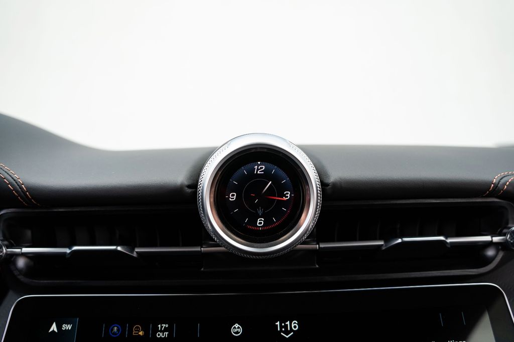 Maserati GranCabrio 2024