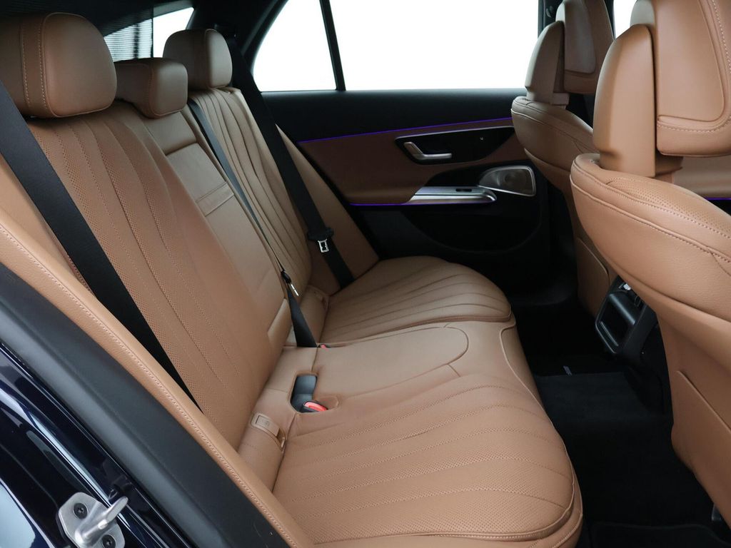 Mercedes-Benz E 300 2025