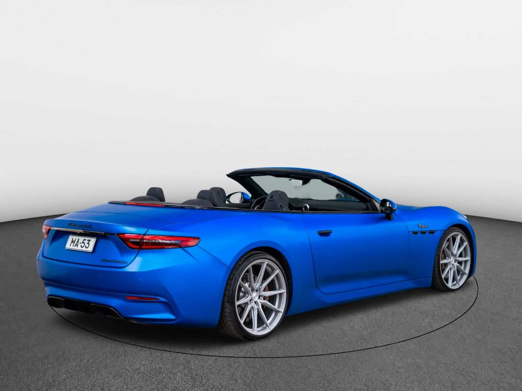 Maserati GranCabrio 2024