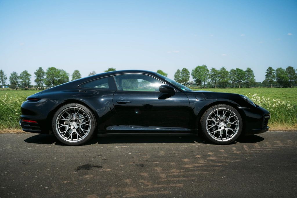 Porsche 992 2023