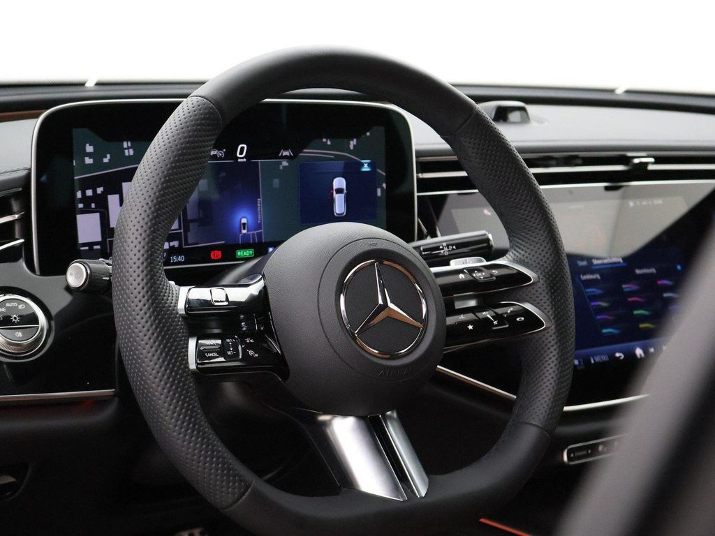 Mercedes-Benz E 300 2025