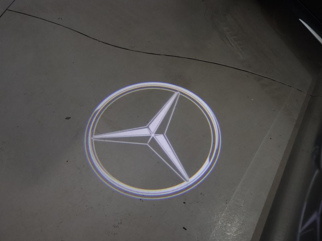 Mercedes-Benz E 300 2025