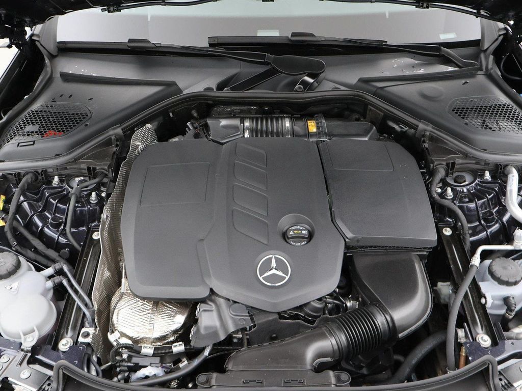 Mercedes-Benz E 300 2025