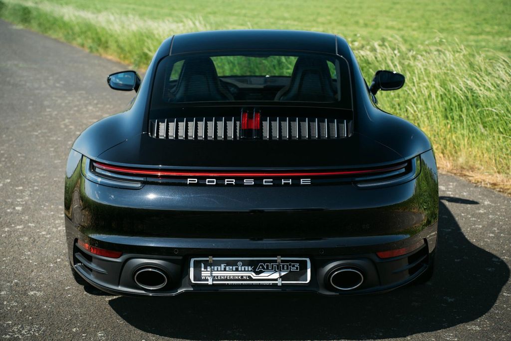 Porsche 992 2023