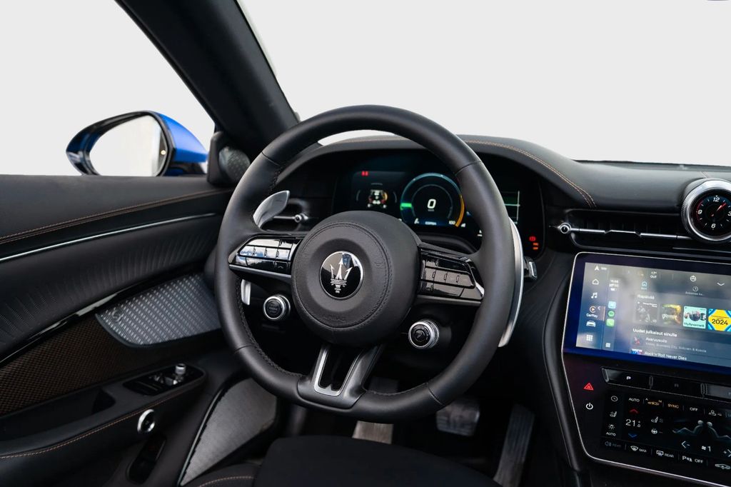 Maserati GranCabrio 2024
