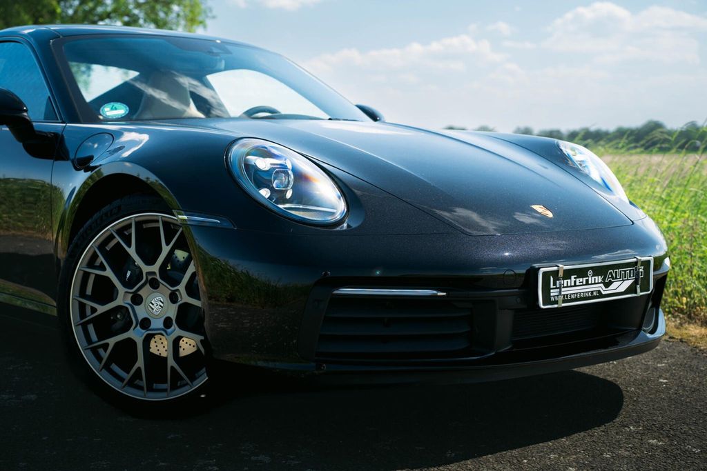 Porsche 992 2023