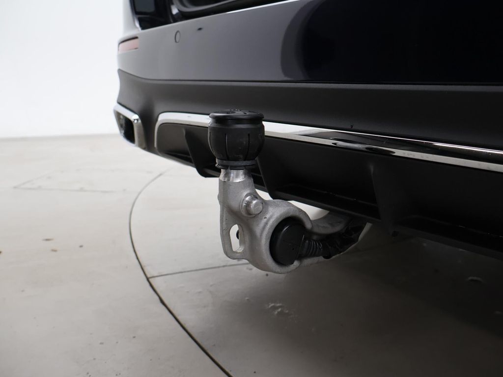 Mercedes-Benz E 300 2025