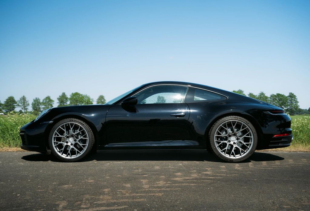 Porsche 992 2023
