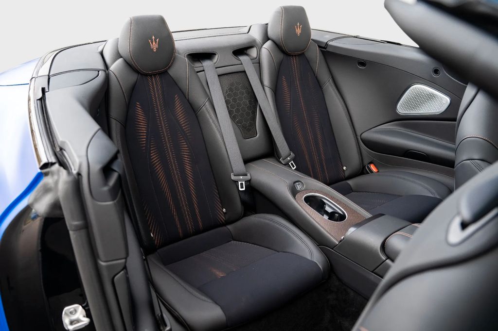 Maserati GranCabrio 2024