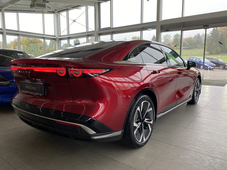 Mazda 6e 2025