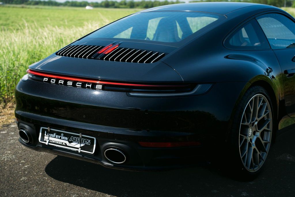 Porsche 992 2023