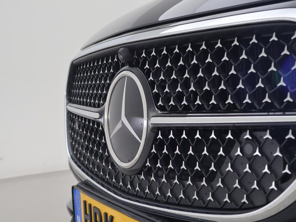 Mercedes-Benz E 300 2025