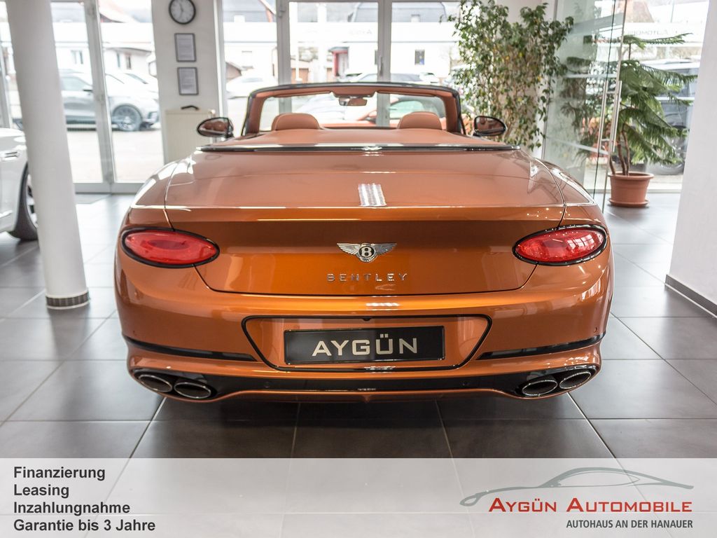 Bentley Continental GTC 2024