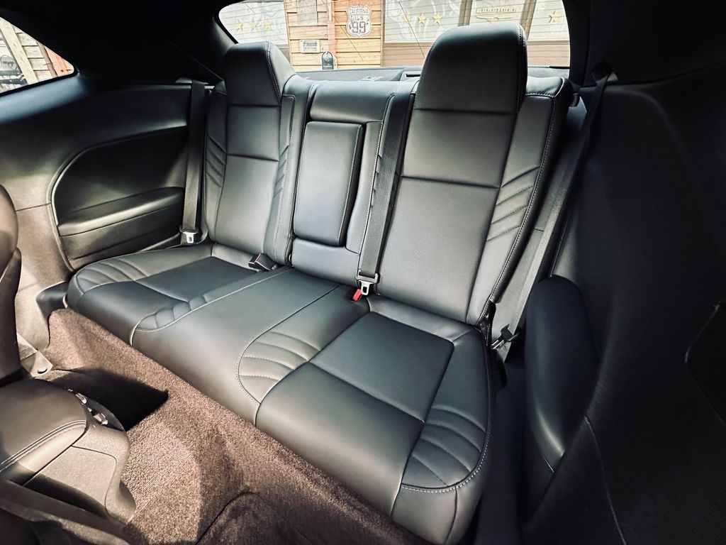 Dodge Challenger 2019