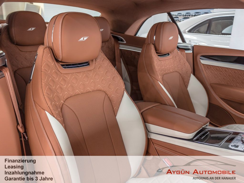 Bentley Continental GTC 2024