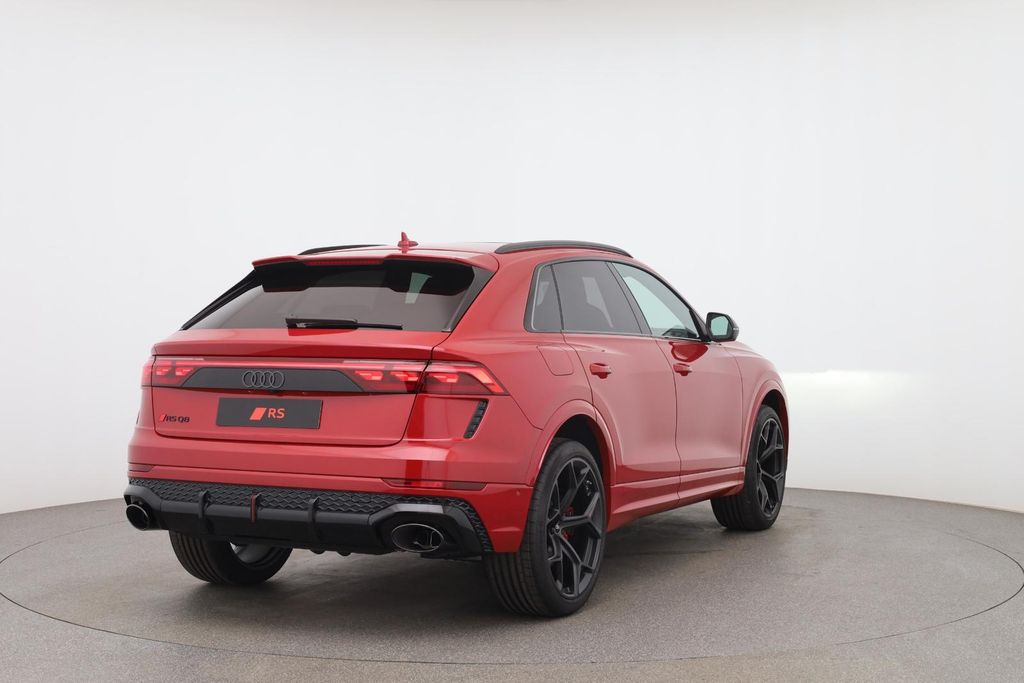 Audi RSQ8 2025