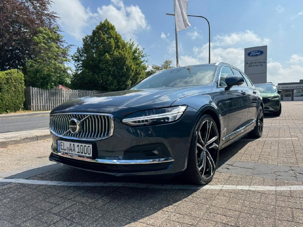Volvo V90 2024