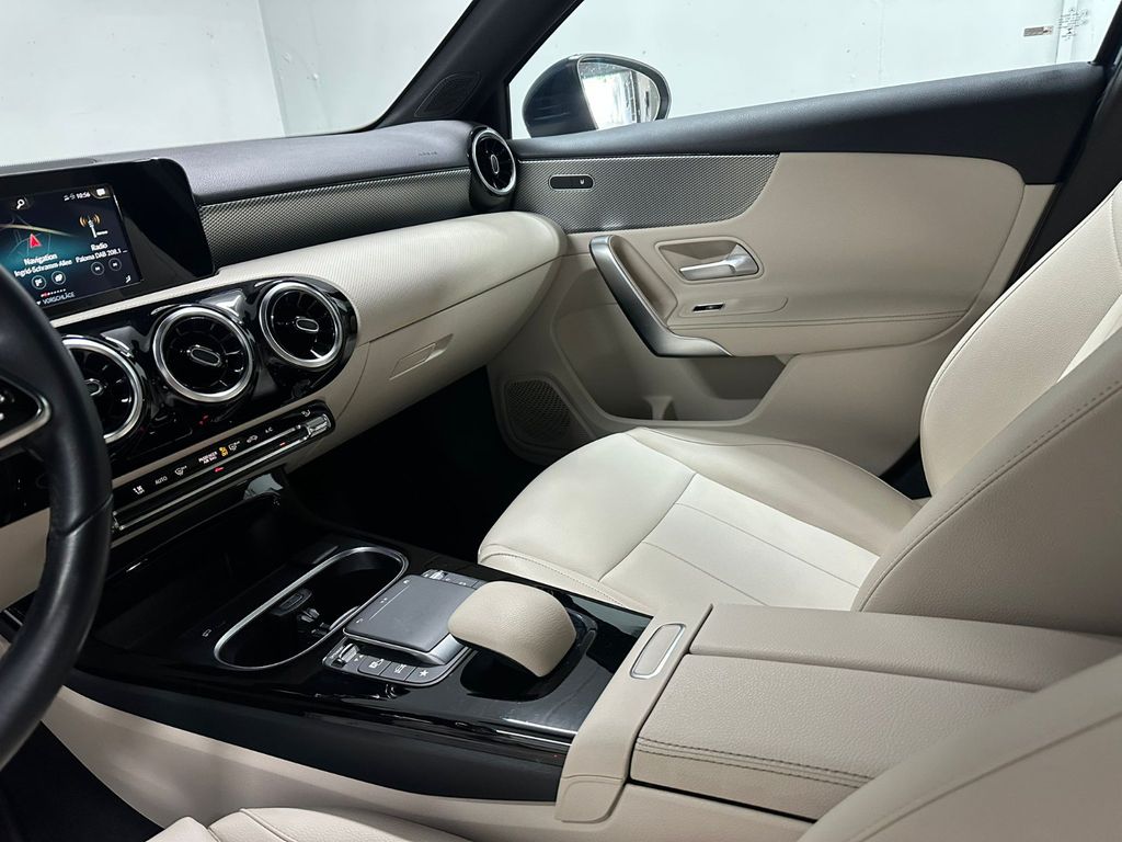 Mercedes-Benz A 180 2022