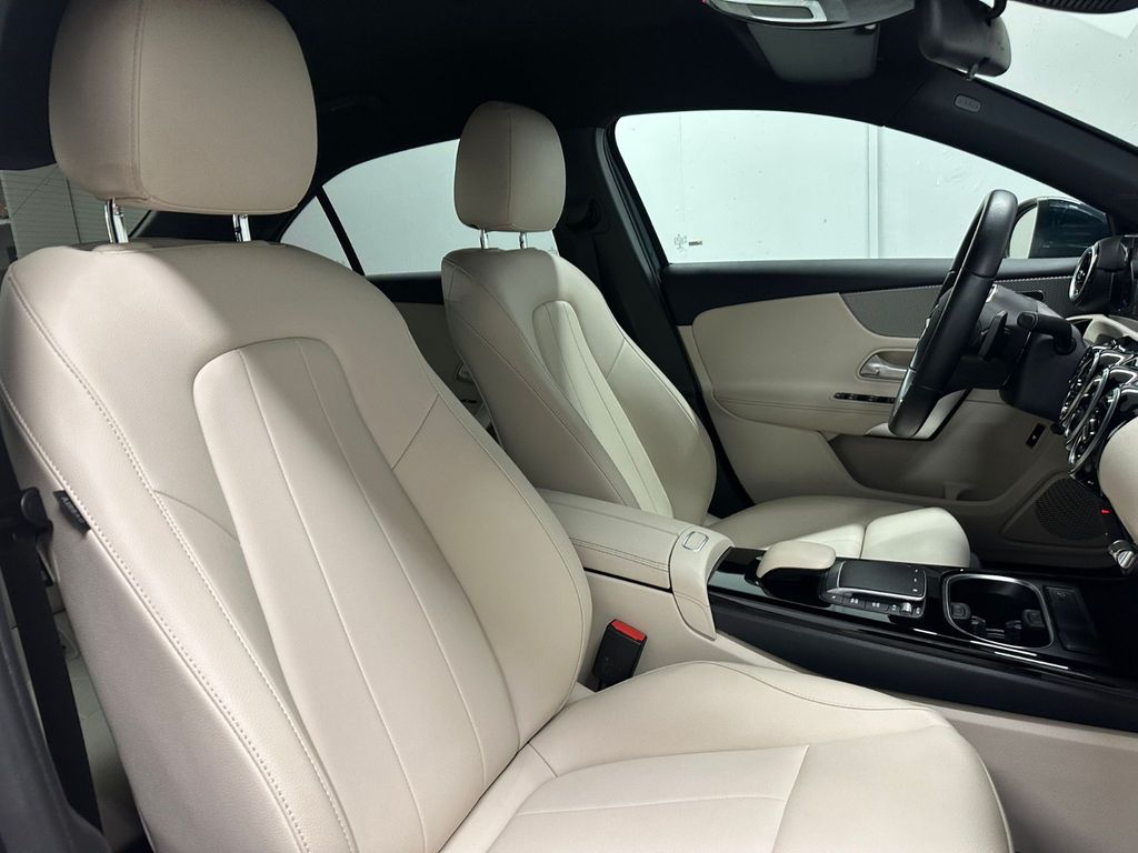 Mercedes-Benz A 180 2022