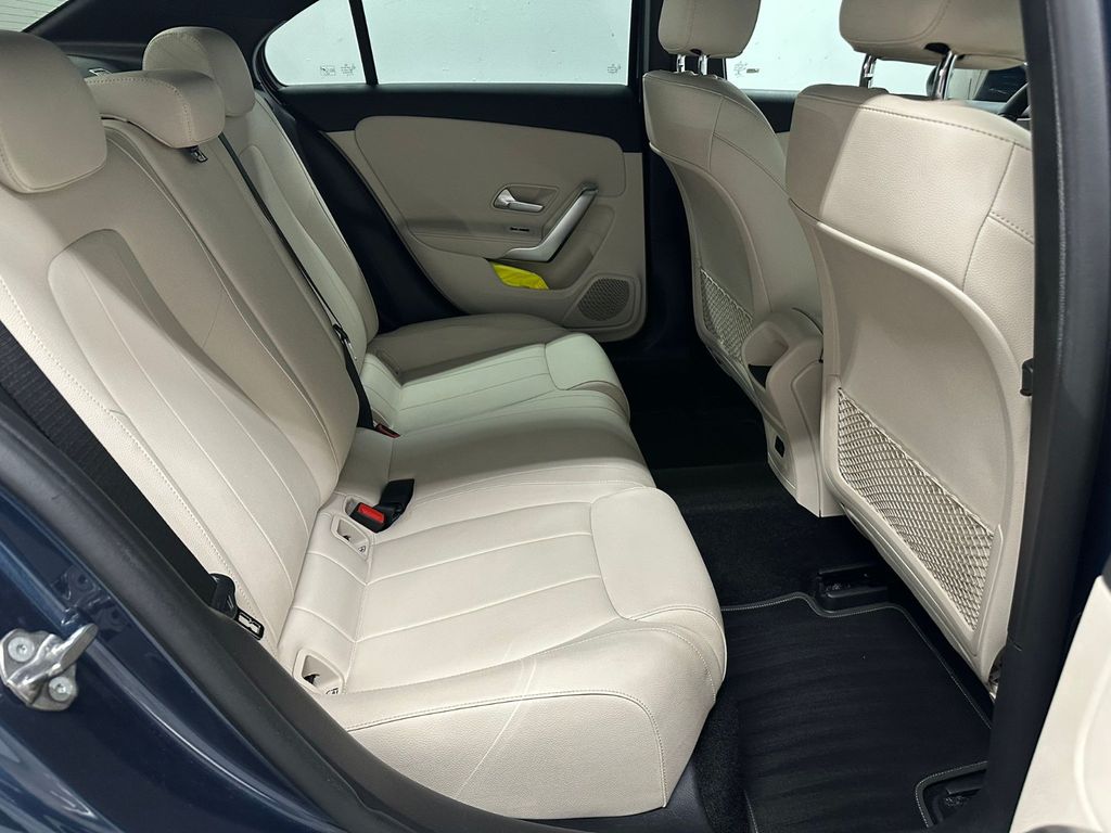 Mercedes-Benz A 180 2022