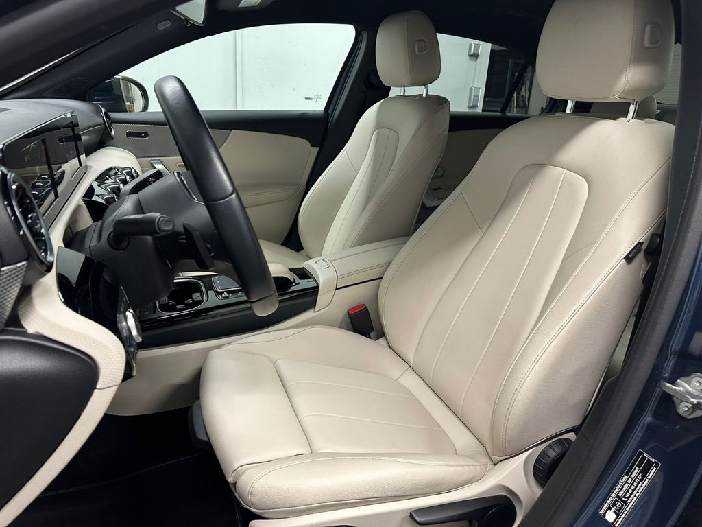 Mercedes-Benz A 180 2022
