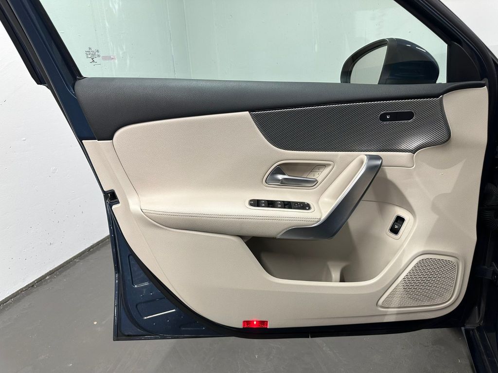 Mercedes-Benz A 180 2022