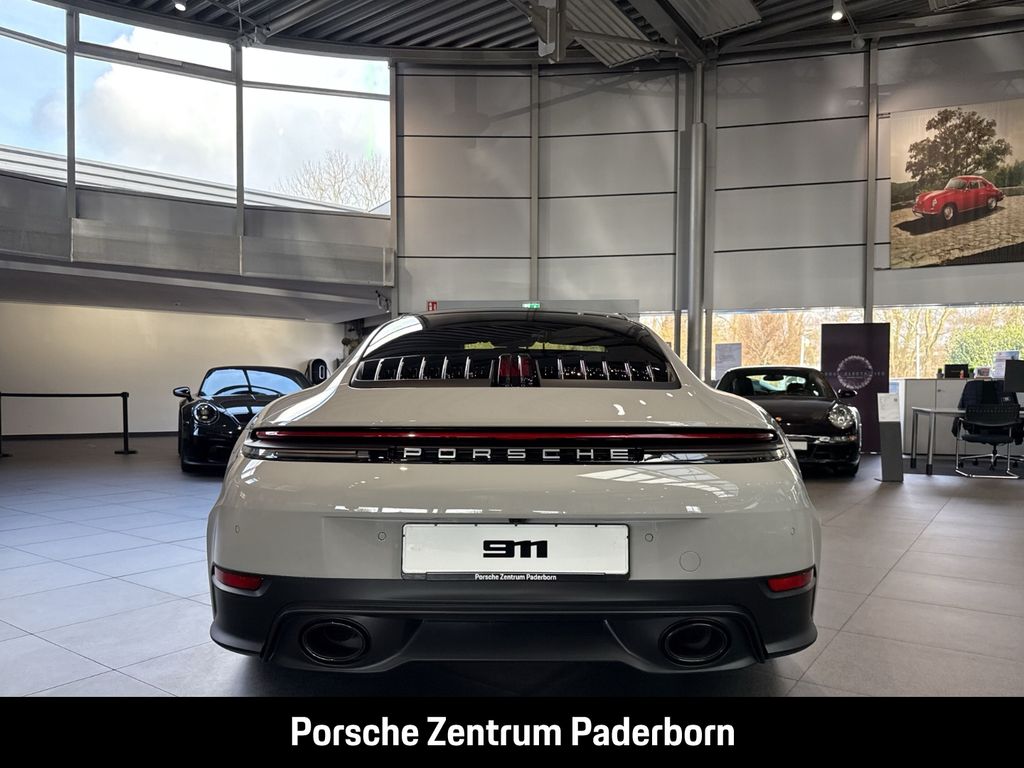 Porsche 992 2025
