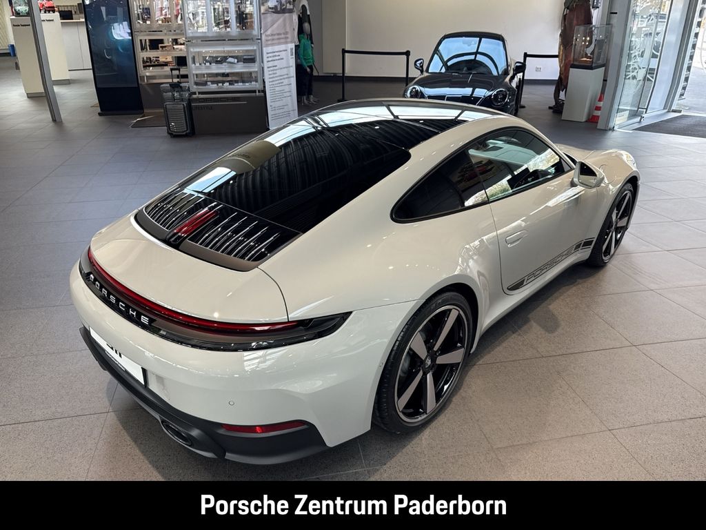 Porsche 992 2025