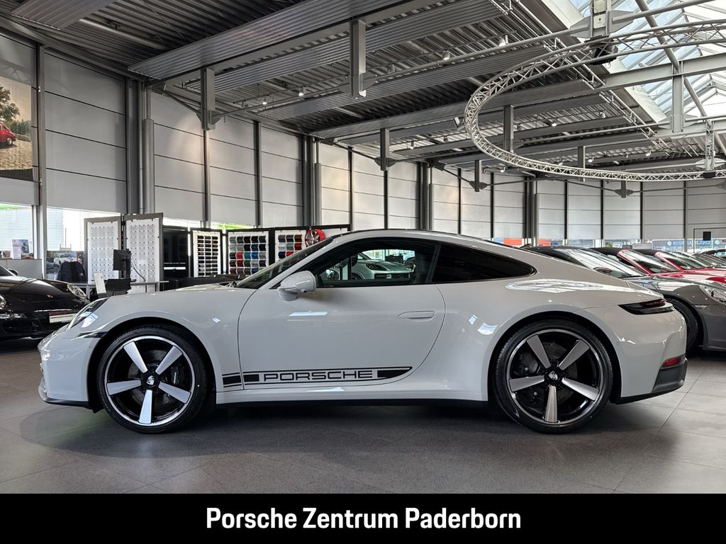 Porsche 992 2025