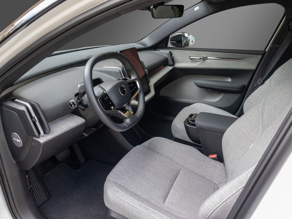 Volvo EX30 2024