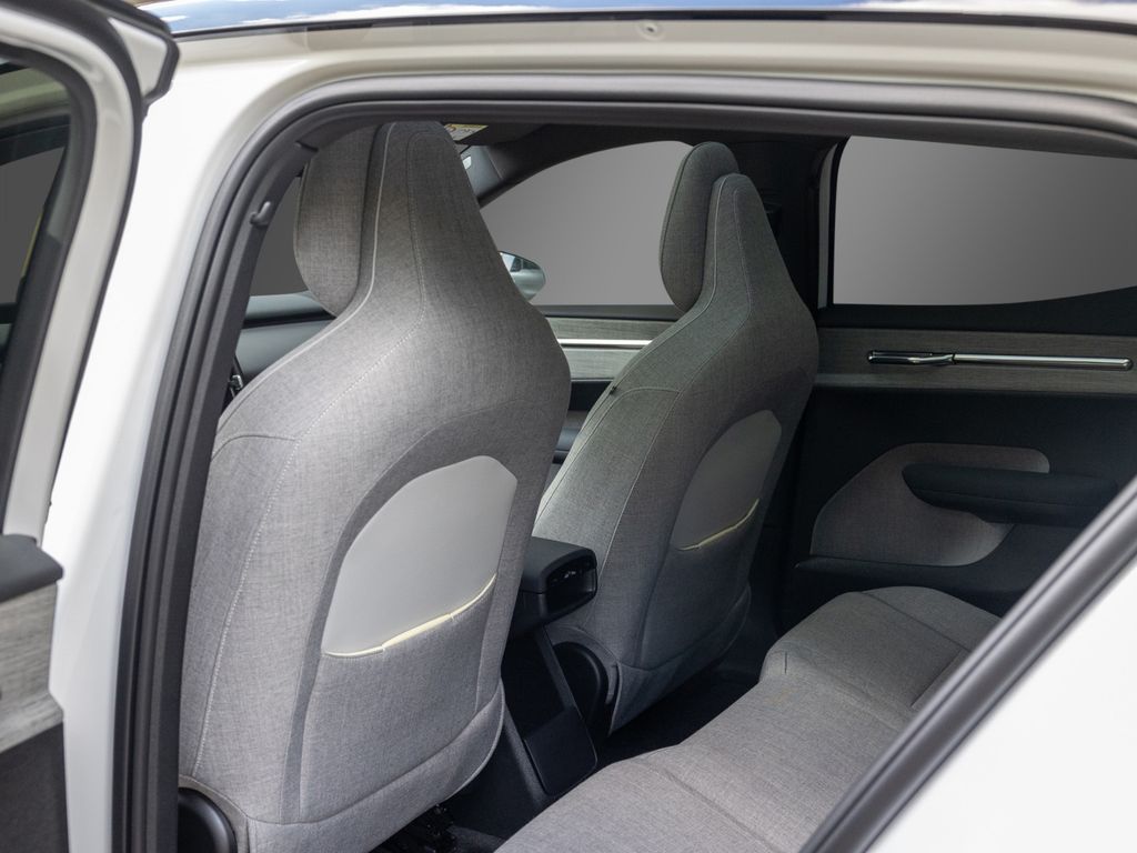 Volvo EX30 2024