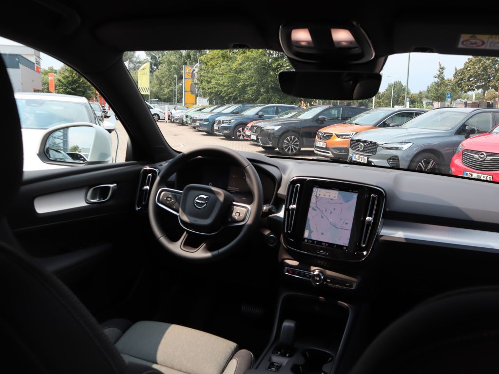 Volvo XC40 2024