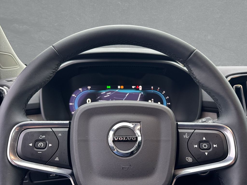 Volvo XC40 2024