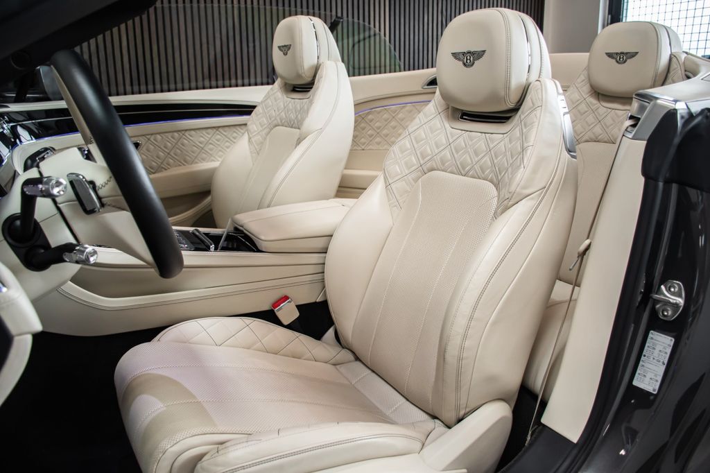 Bentley Continental GTC 2019