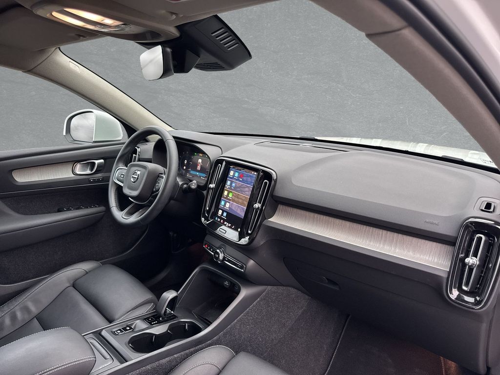 Volvo XC40 2024