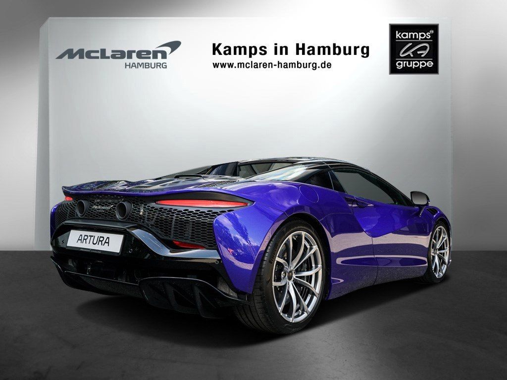 McLaren Artura 2024