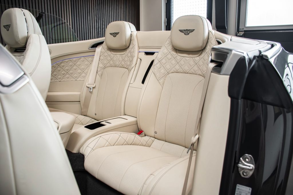 Bentley Continental GTC 2019