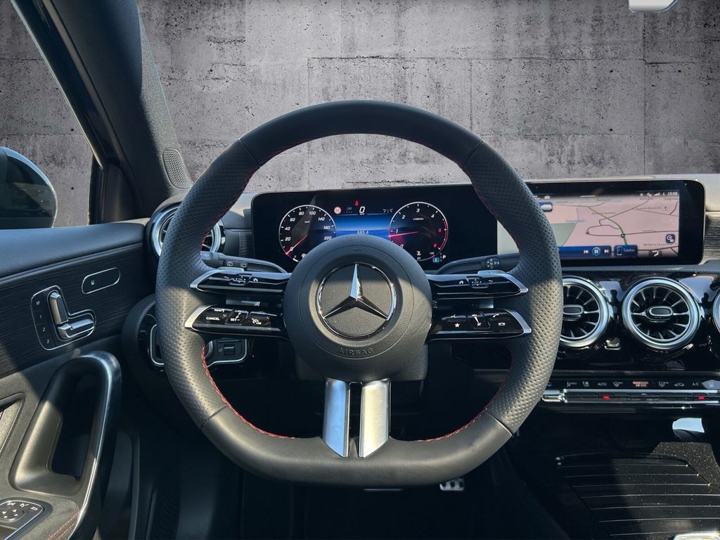 Mercedes-Benz A 200 2025