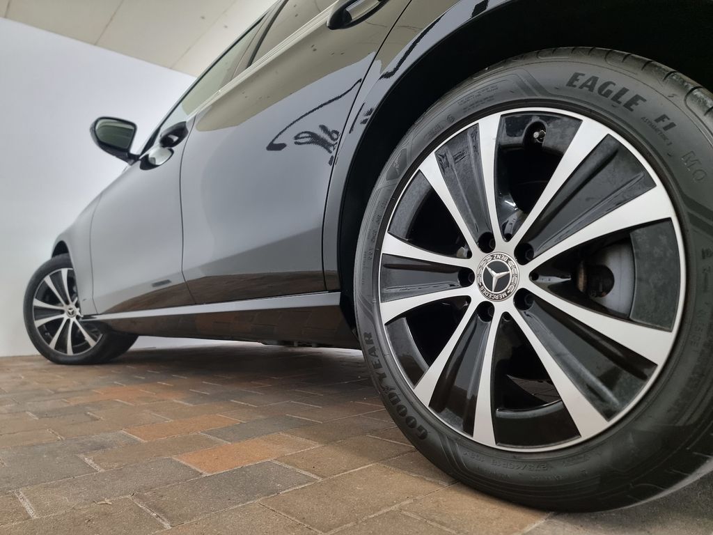 Mercedes-Benz E 300 2022