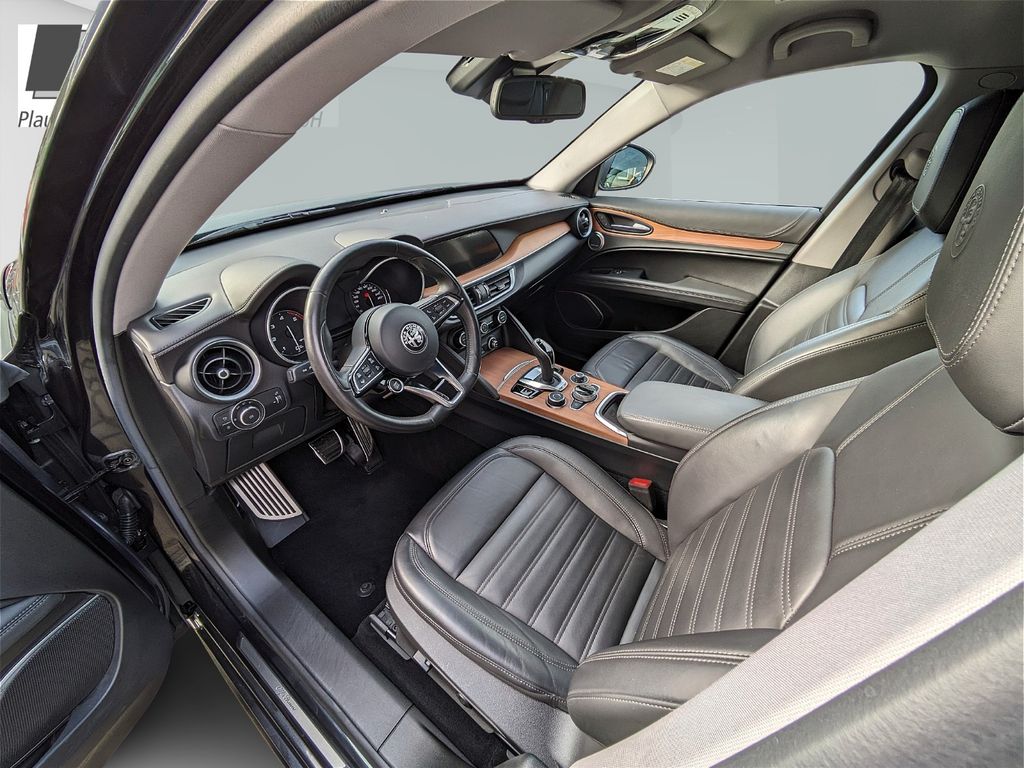 Alfa Romeo Stelvio 2021