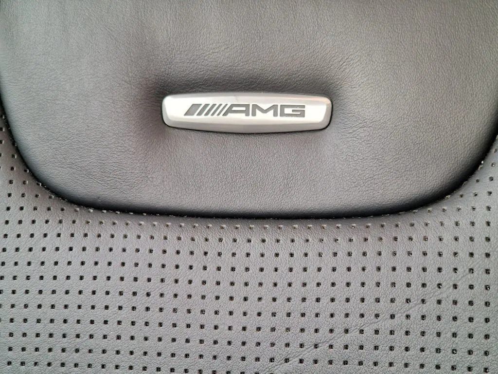 Mercedes-Benz SL 63 AMG 2012