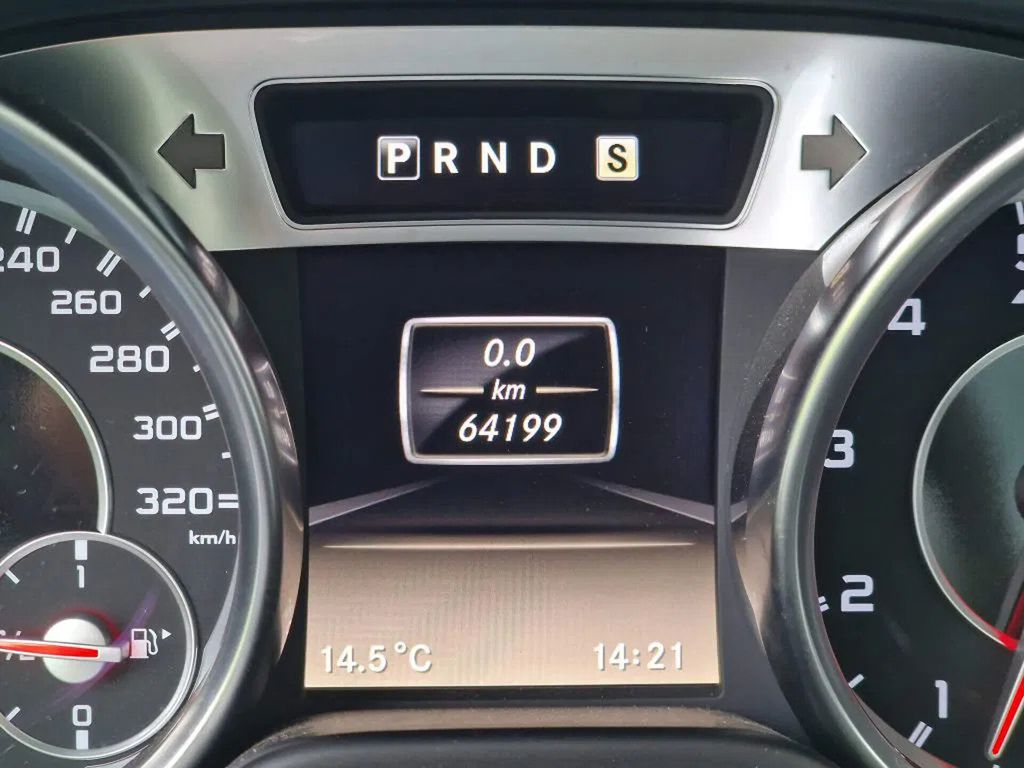 Mercedes-Benz SL 63 AMG 2012