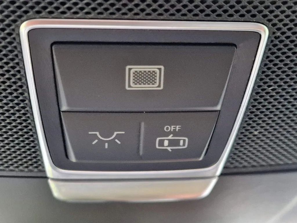 Mercedes-Benz SL 63 AMG 2012