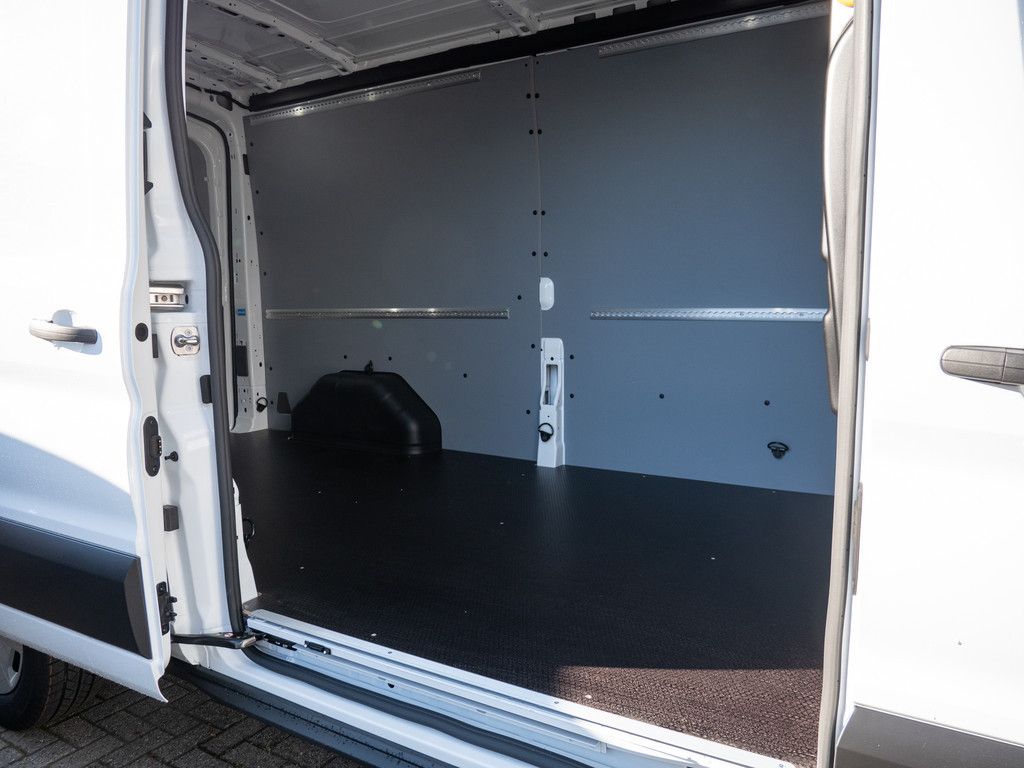 Ford Transit 2025