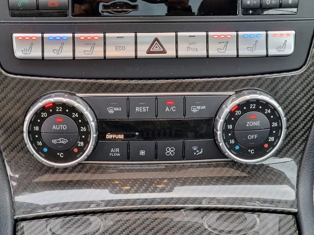 Mercedes-Benz SL 63 AMG 2012