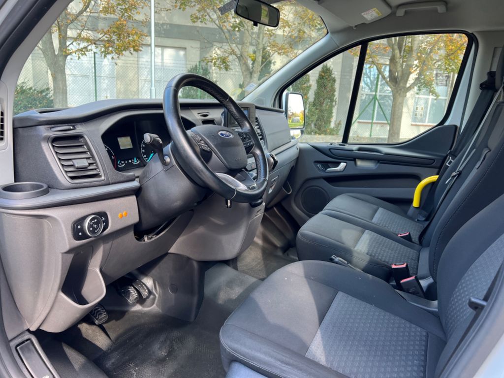 Ford Tourneo Custom 2021