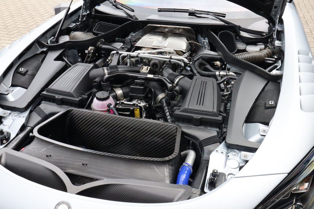 Mercedes-Benz AMG GT 2025