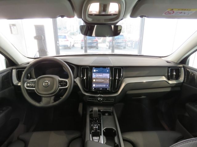 Volvo XC60 2025