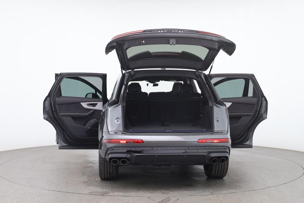 Audi SQ7 2025